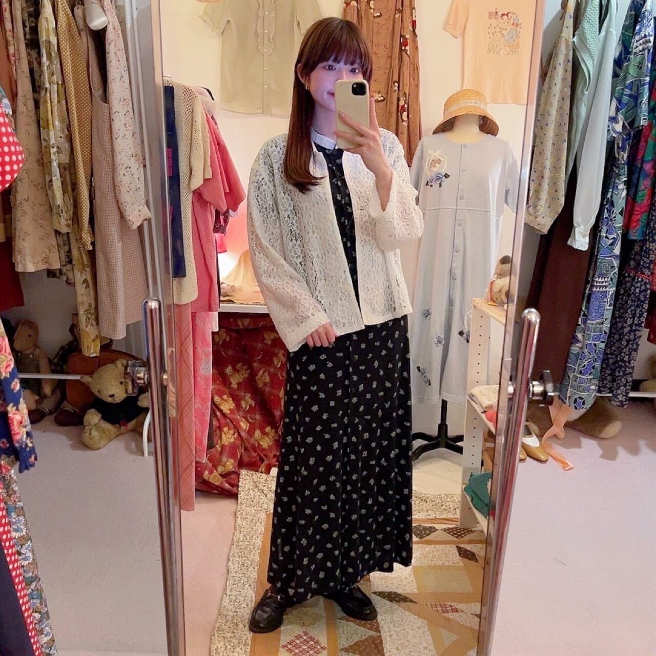 white flower lace blouse