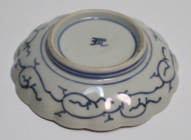 小皿 5枚 白磁器 染付 花形 菊型 花弁縁 古伊万里 江戸 明治 古伊万里 染付 白磁 小菊と蝶々 縁紅 輪花型小皿 6客セット