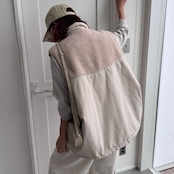【受注予約:10月上旬入荷予定】ピーチボア切替中綿vest/エクリュ