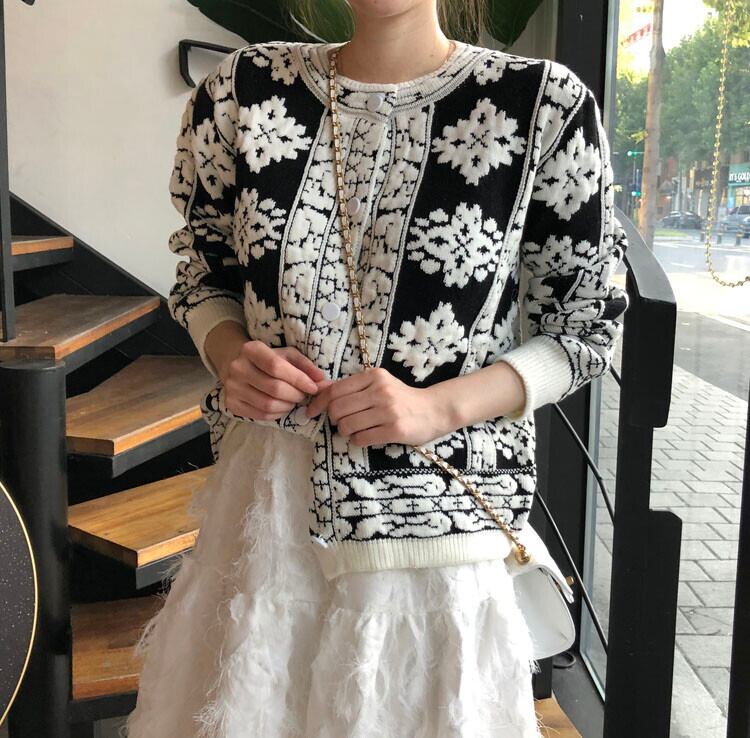 ❖KOREA オータムウィンタースタンダード刺繍ラウンドネック ❖KOREA オータムウィンタースタンダード刺繍ラウンドネック