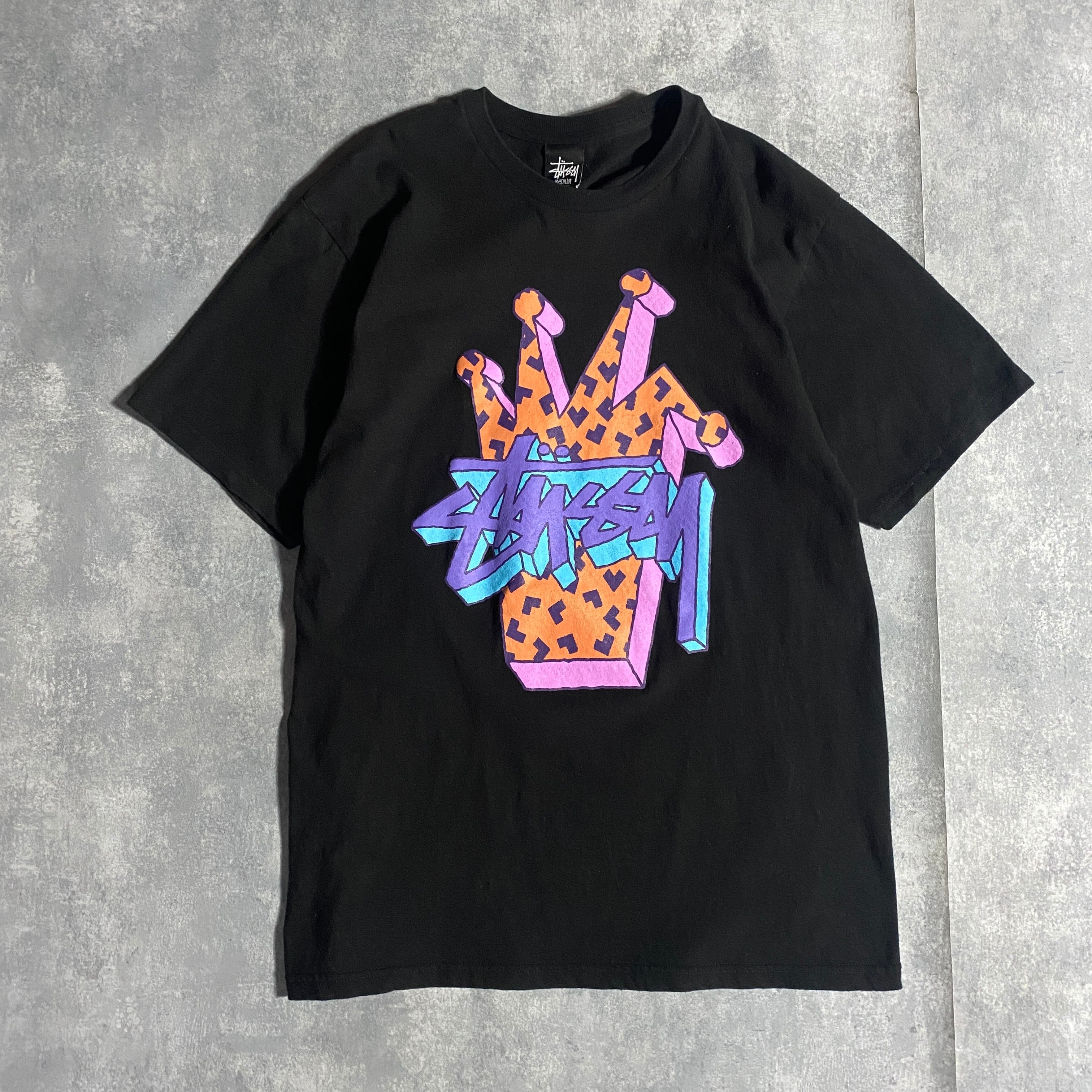 stussy ステューシー　立体折れクラウン　プリントロゴ　ブラック　Tシャツ