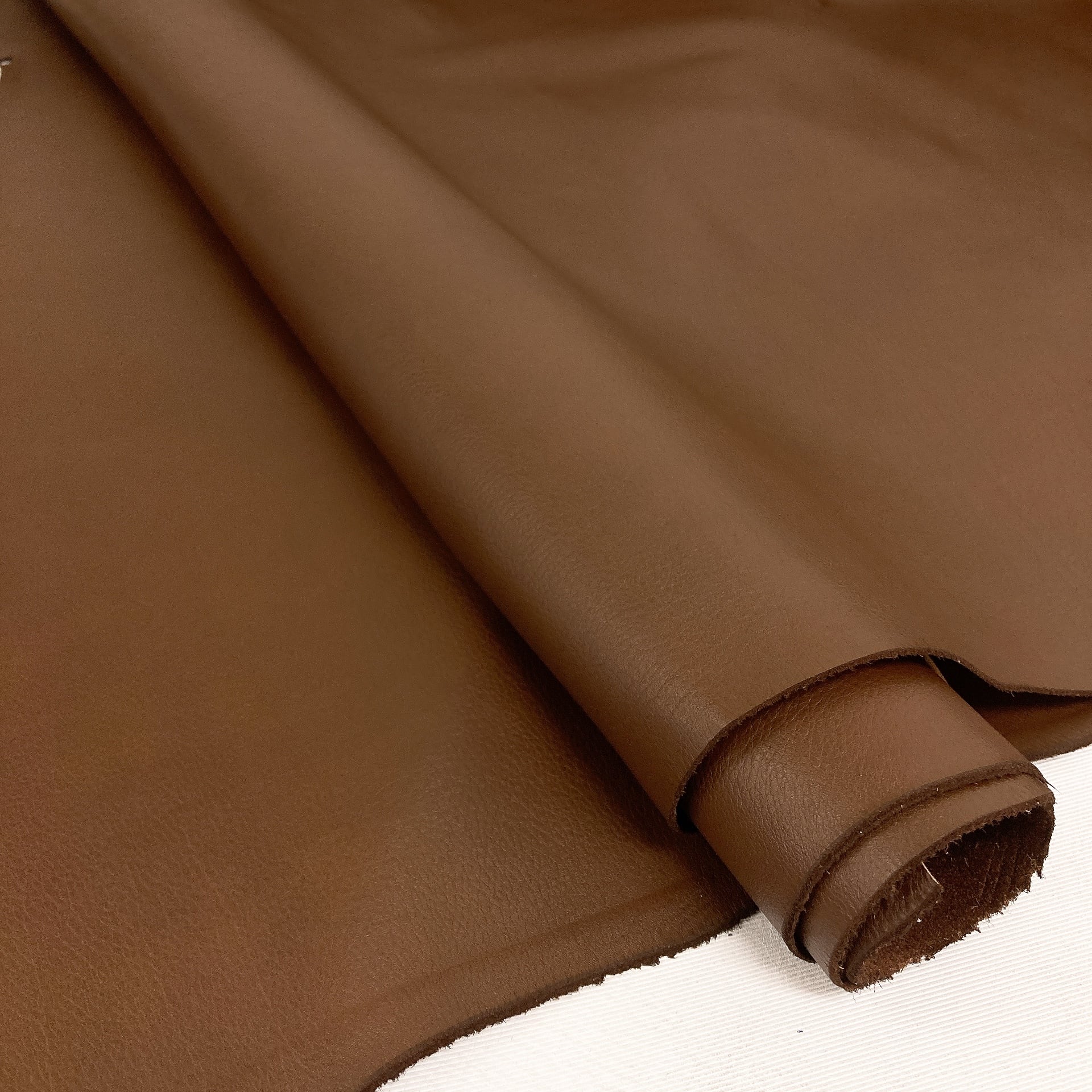 茶系 | and leather 【初心者～中級者のための革素材・レザークラフト