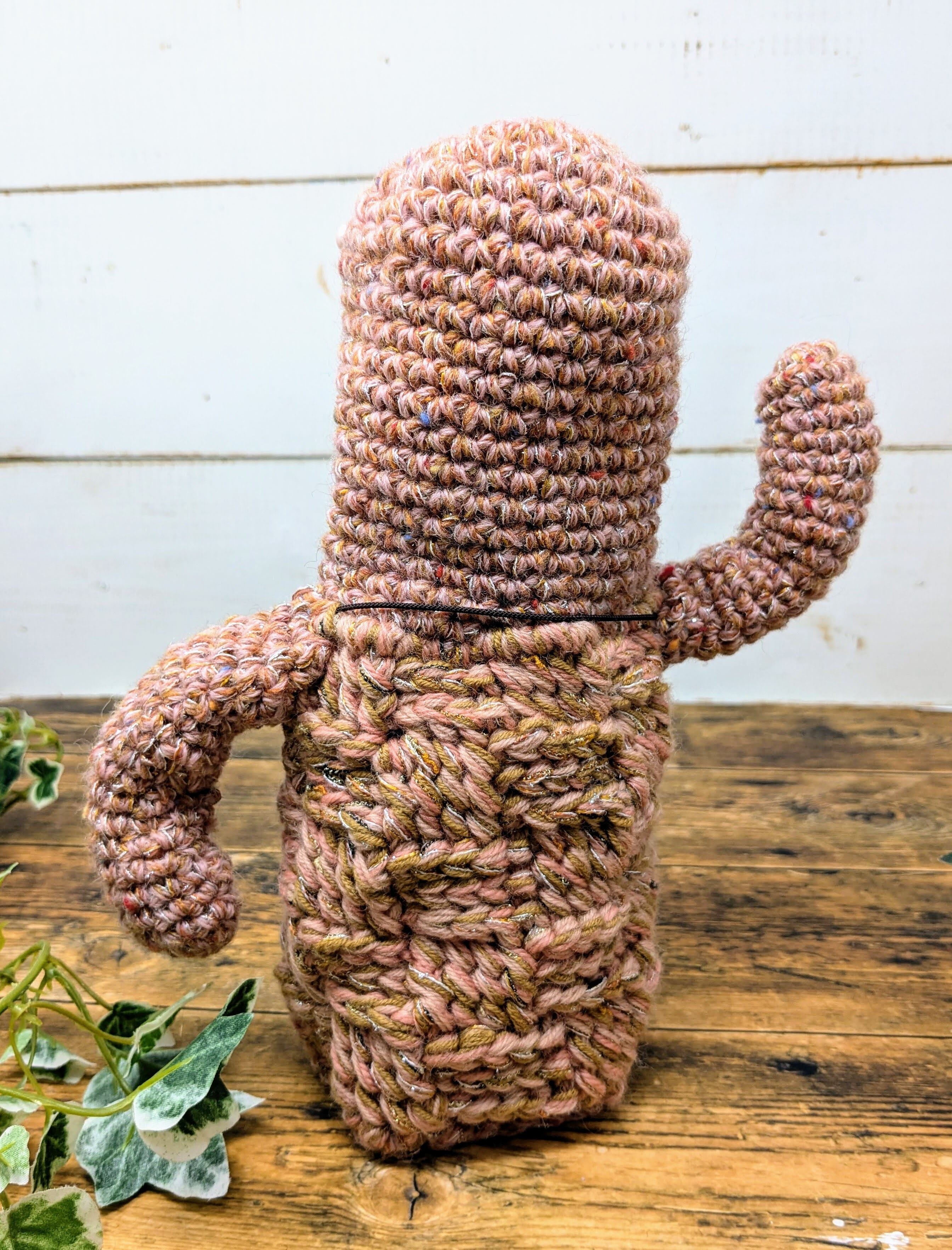 かぎ針編みのハニワちゃん(インカローズ) | FRANNY かぎ針編みのハニワちゃん(インカローズ) | FRANNY