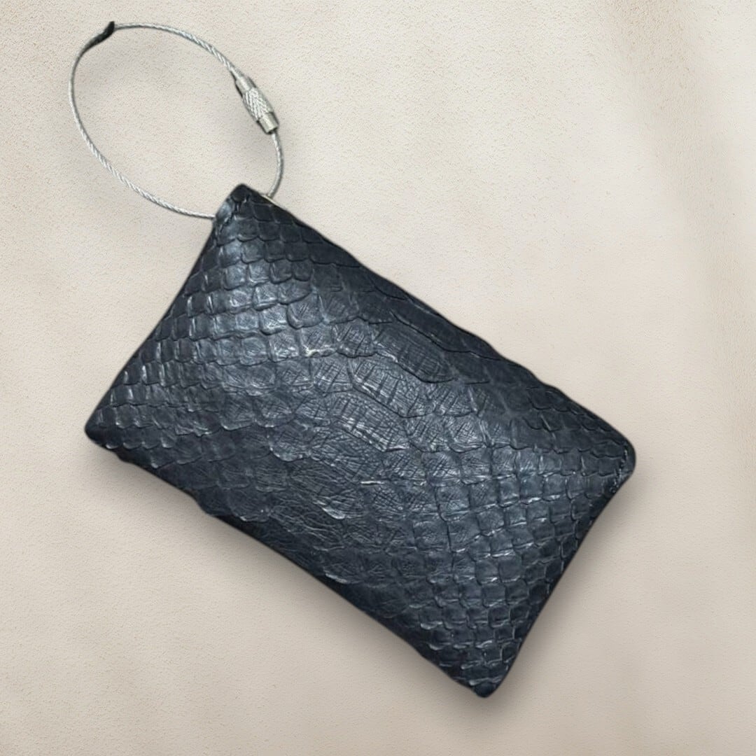 celencee  セレンシー　長財布　パイソン Celencee セレンシー 少数限定生産 パイソン 蛇 レザー長財布