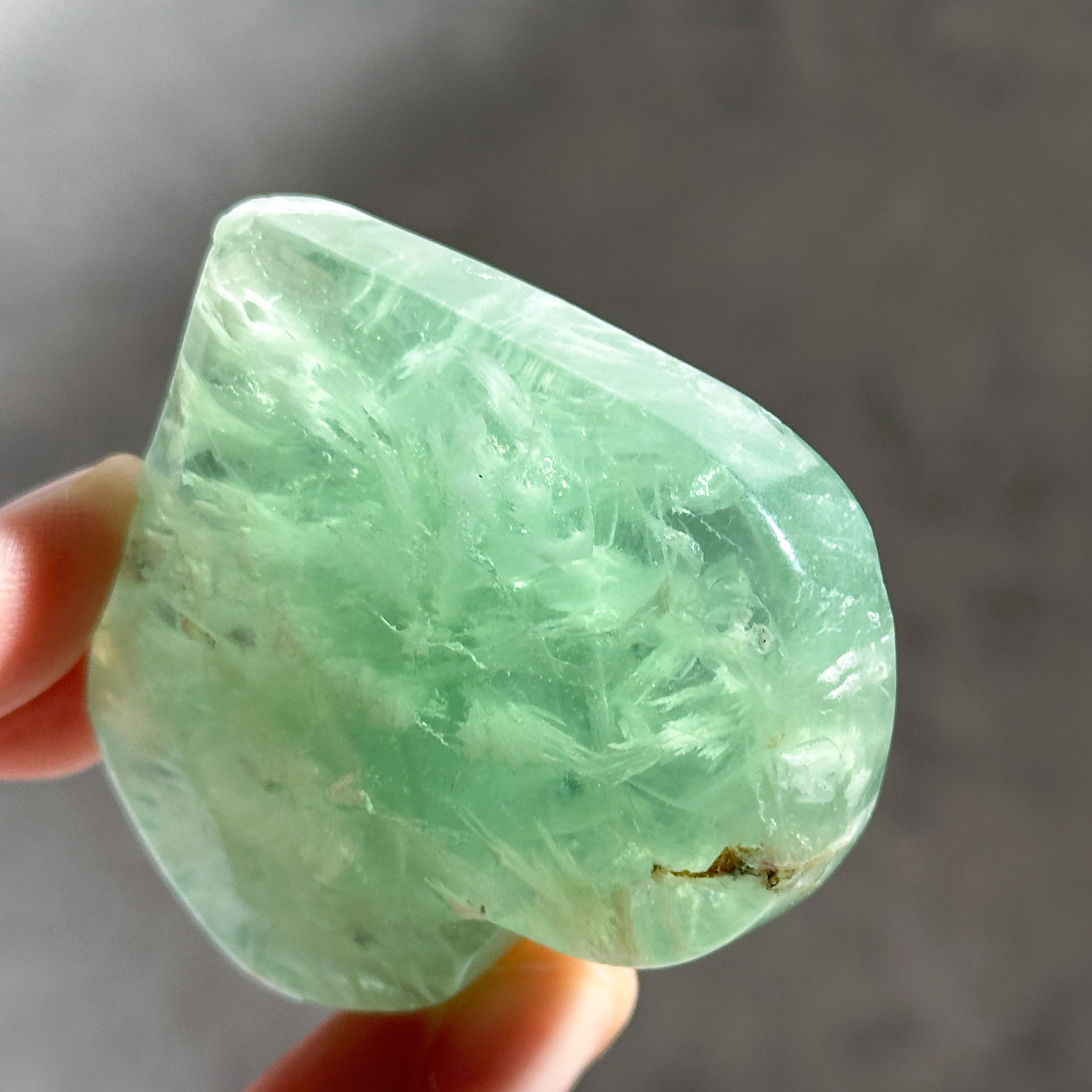 エンジェルフェザーフローライトハート 32◇ Angel Feather Fluorite
