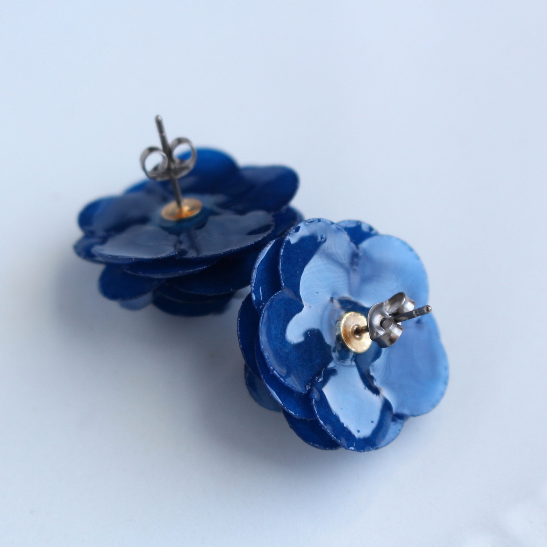 【新作】薔薇のオーバル転写ピアス　イヤリング（blue） 新作】薔薇のオーバル転写ピアス イヤリング（blue）