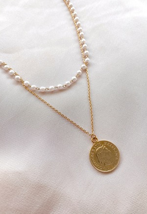 pearl × coin choker