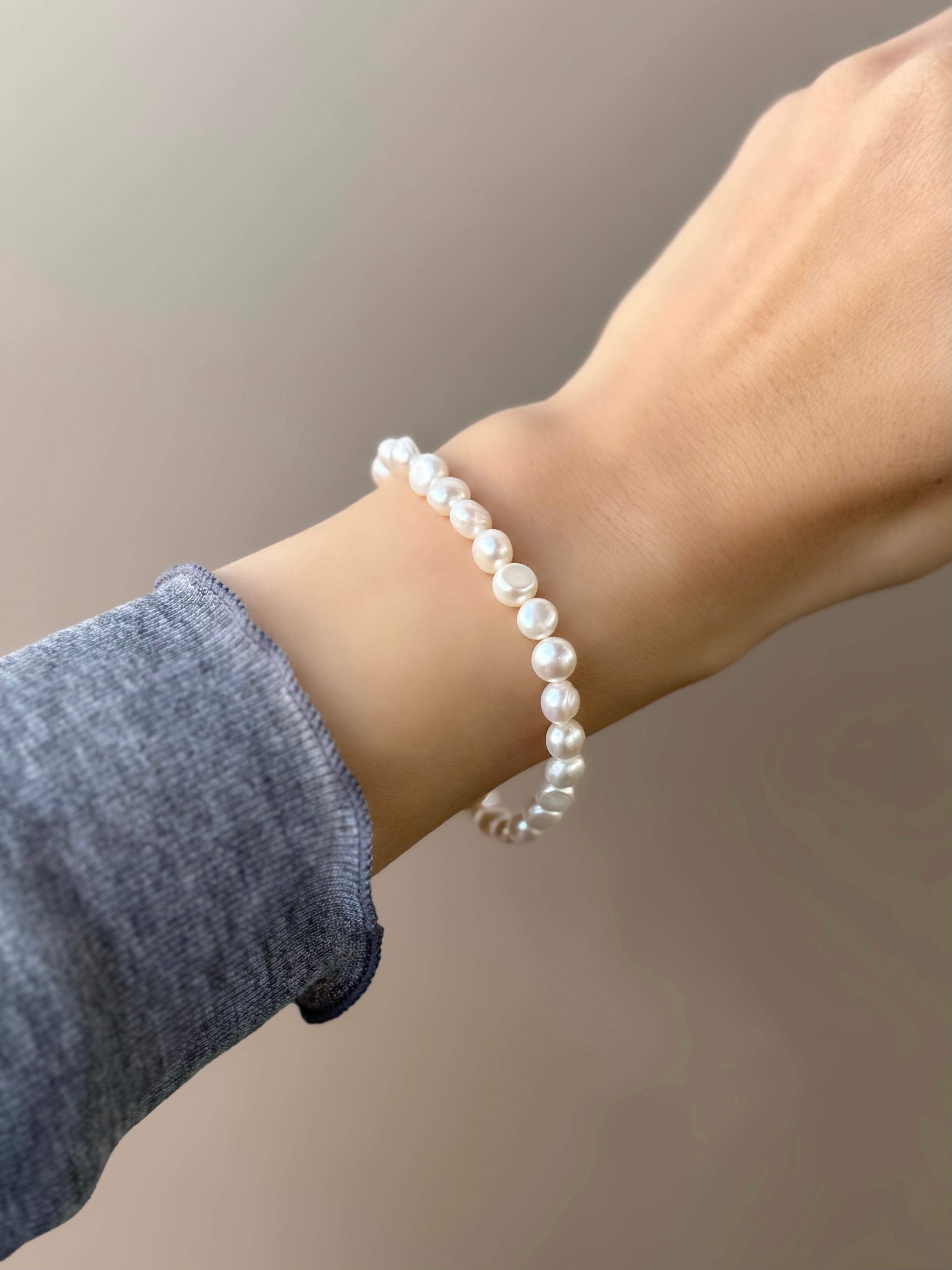 pearl bracelet small