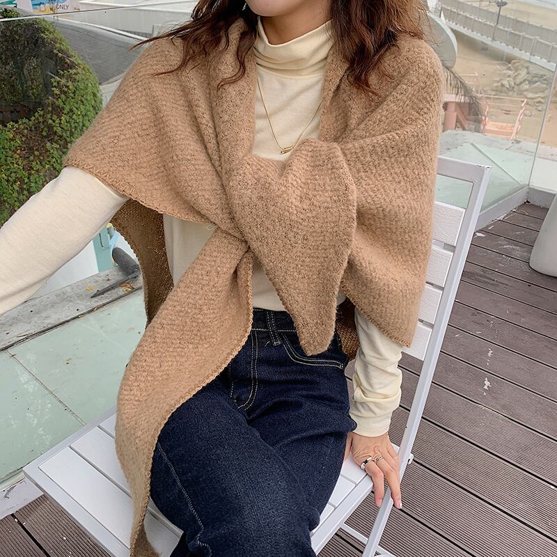 オータムウィンタートライアングルスカーフ 秋物 冬物 ブラック・アイド・ピーズ88399750952