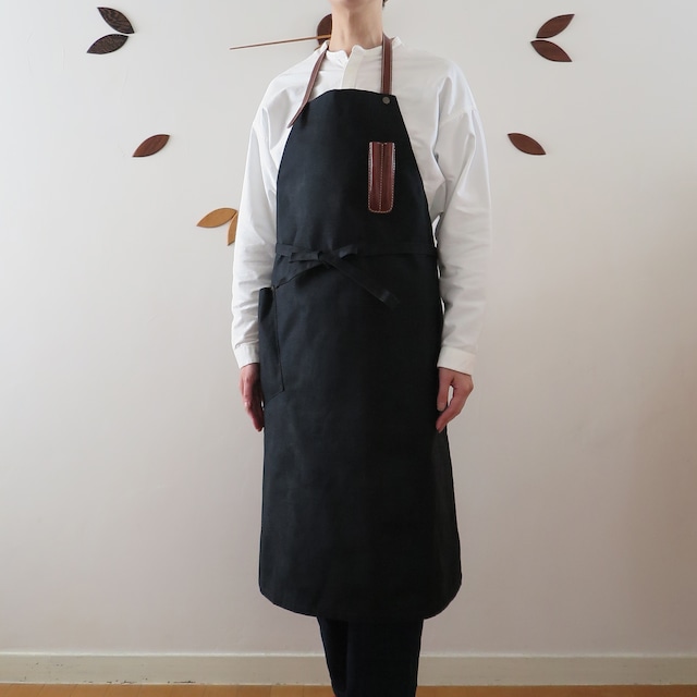 Paraffin canvas apron  BLACK