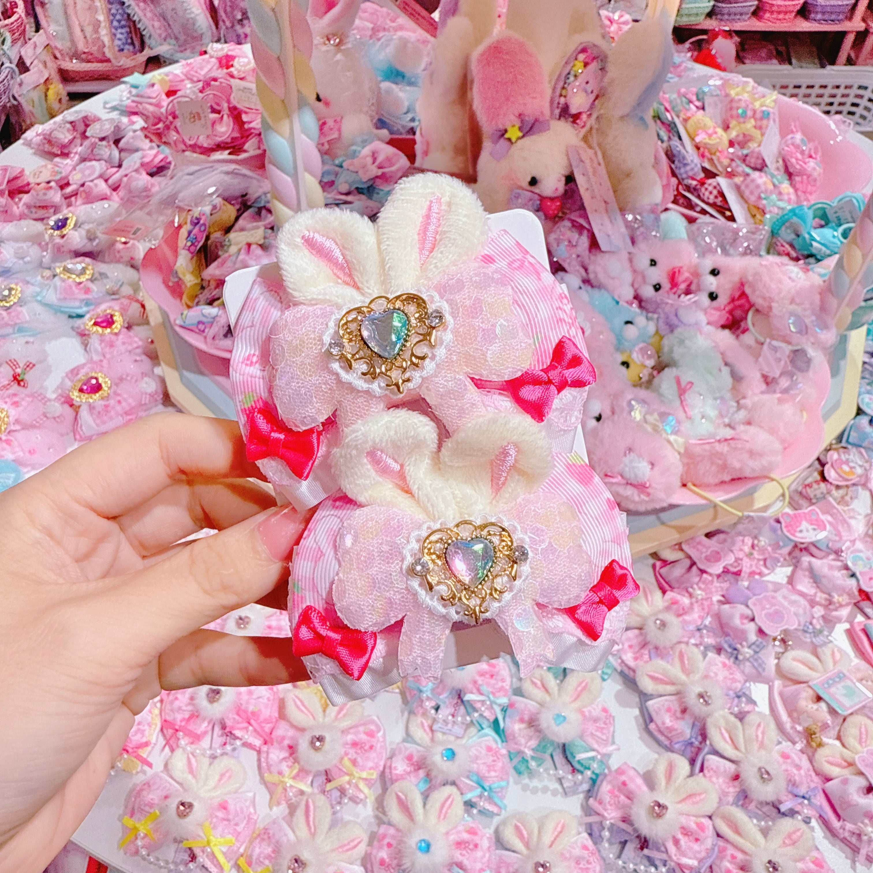 【R38】52-42うさみみツインヘアクリップ