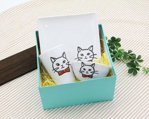 紅窯　猫赤　フリーカップ・正角皿・茶碗セット【商品番号：080】