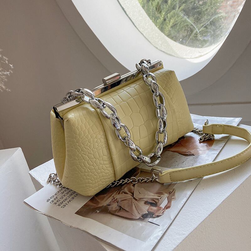 パターンサマーチェーン レッド 夏物 スクウェア メッセンジャーバッグ 手作りハンドバック14506946406