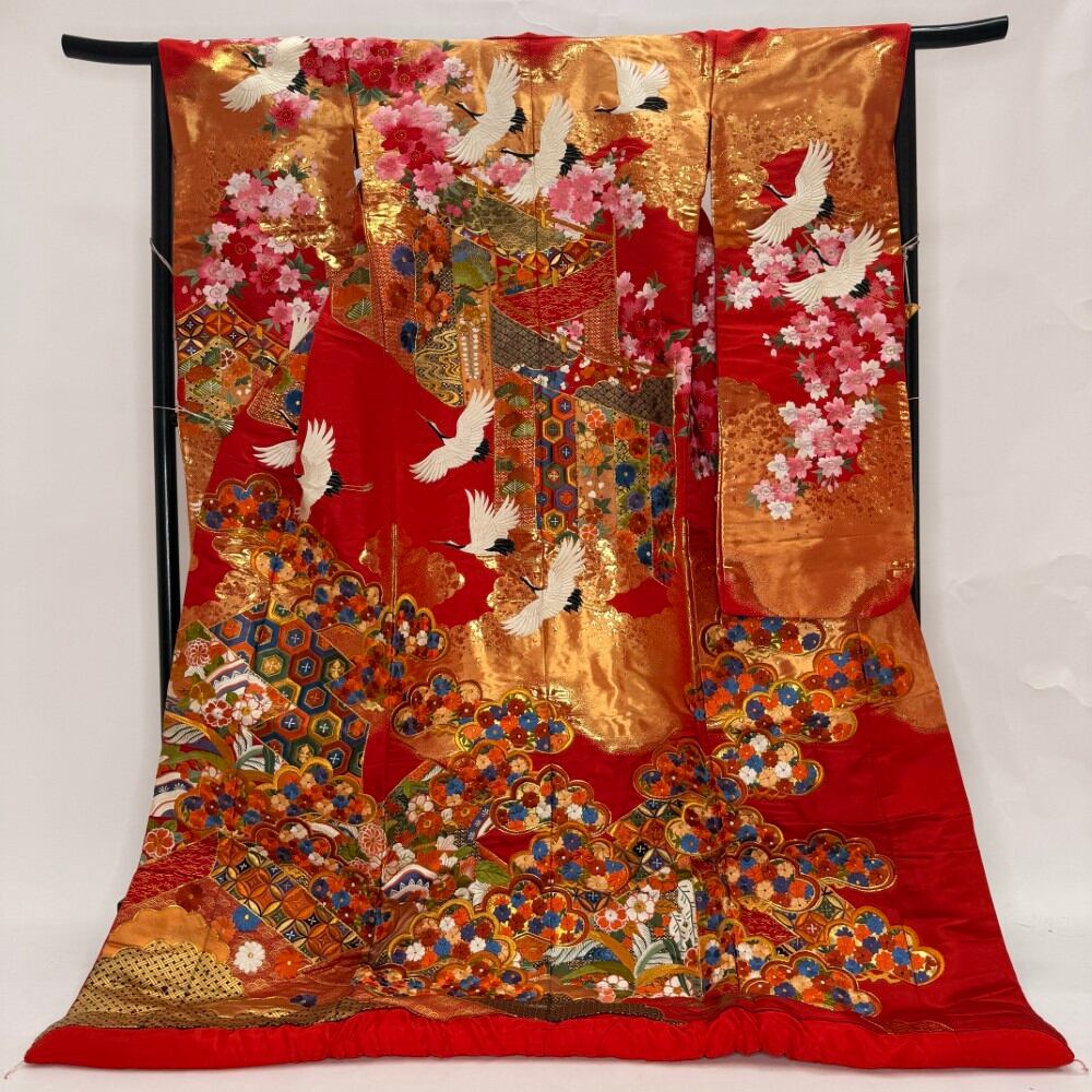 色打掛 正絹 刺繍 赤 打掛 花嫁衣裳 ポリエステル リサイクル 中古 ブライダル ウエディング 6662