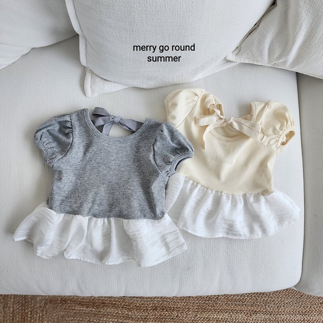 cream XS［即納］satin fril puff tee / merry go round 26summer