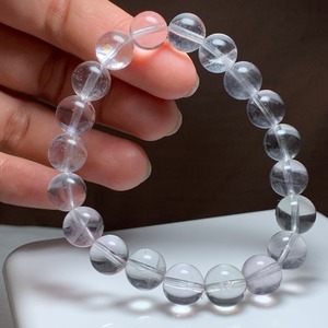 2.カラーレスフローライト・ブレスレット