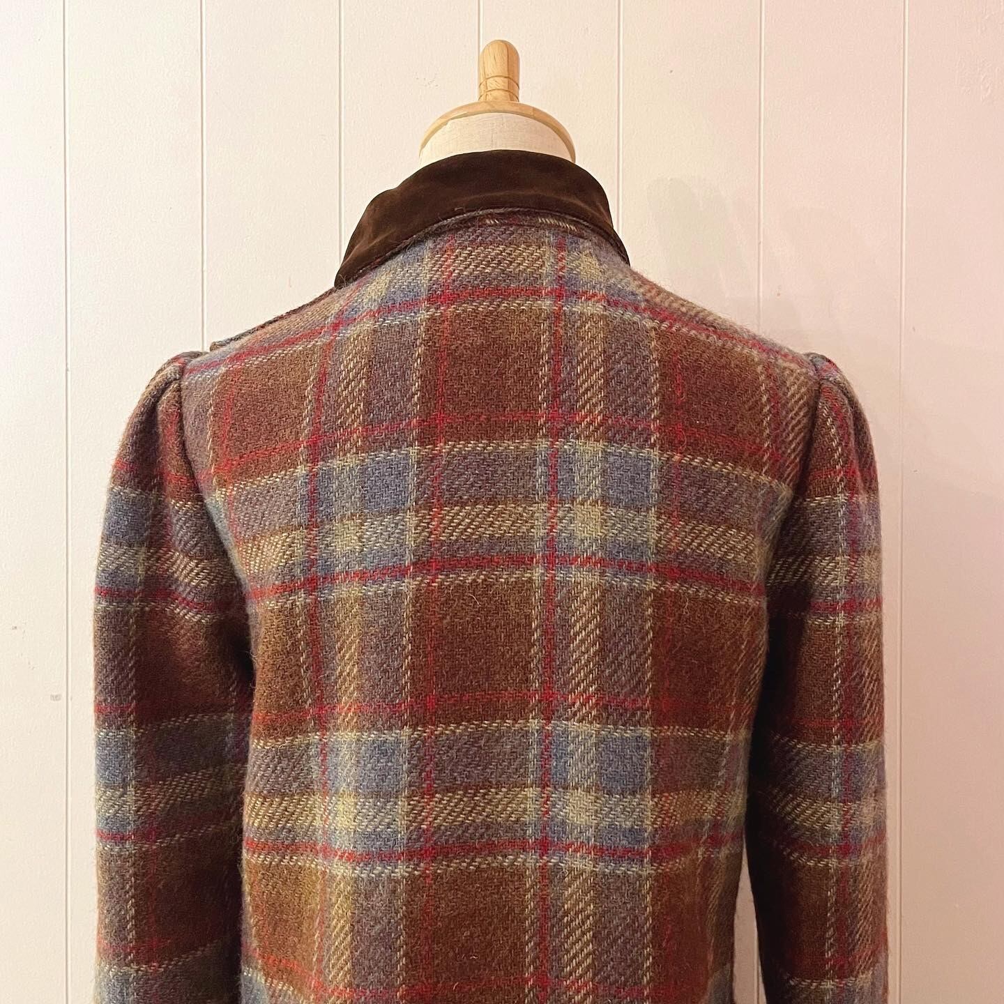 brown velours collar triangle check one-piece