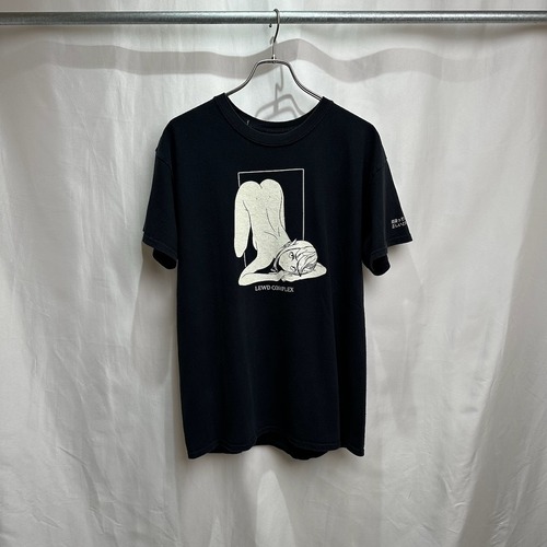 アニメデザイン　両面プリント　Tシャツ　L