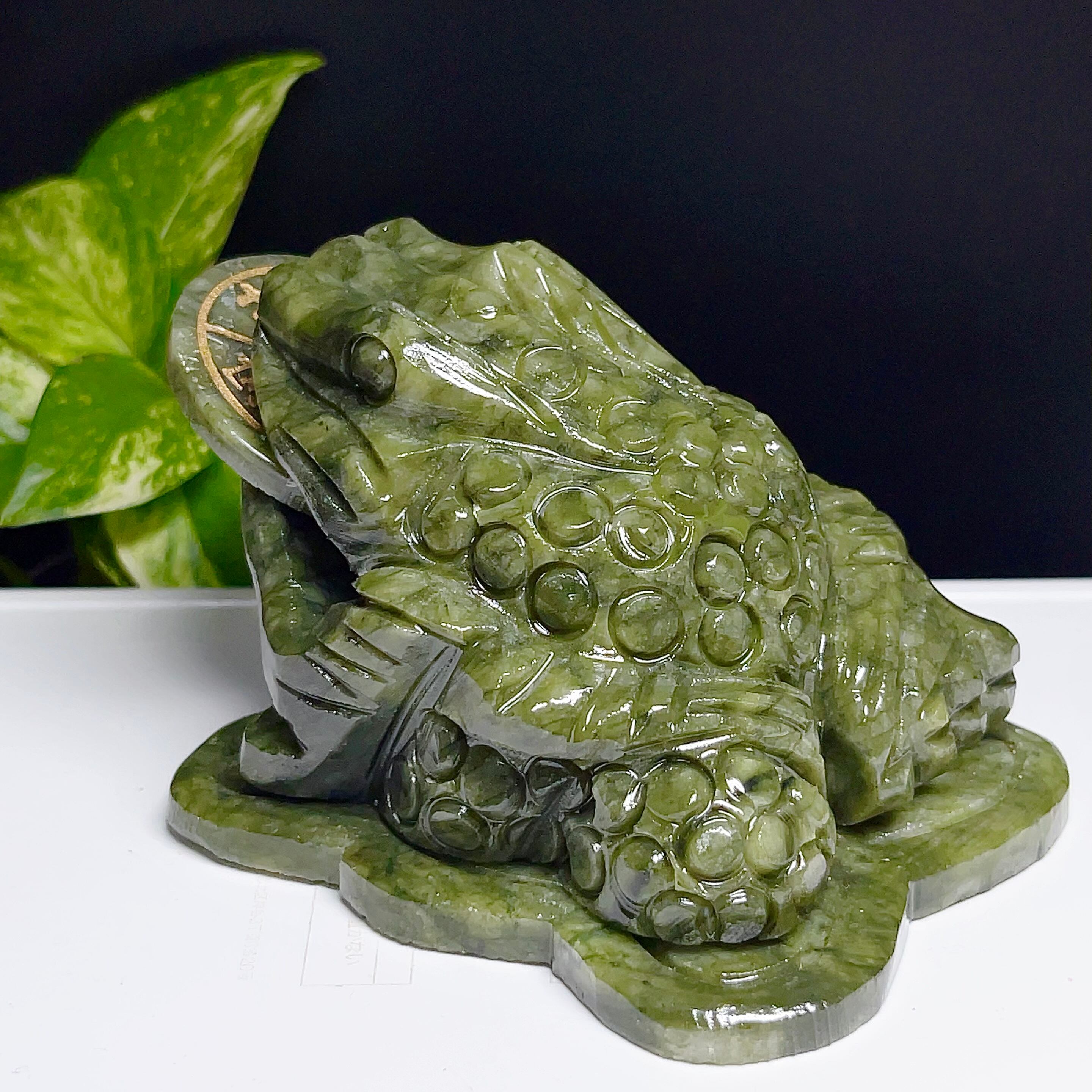 【超美品】三本足の蛙　銭蛙　金蟾　三脚蛙　サーベンティン　彫刻置物　天然石　4 超美品】三本足の蛙銭蛙金蟾三脚蛙サーベンティン彫刻置物天然石4