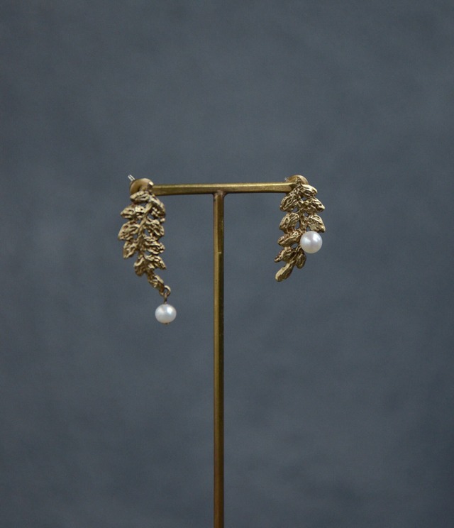 Fallen leaves / earrings - Pearl