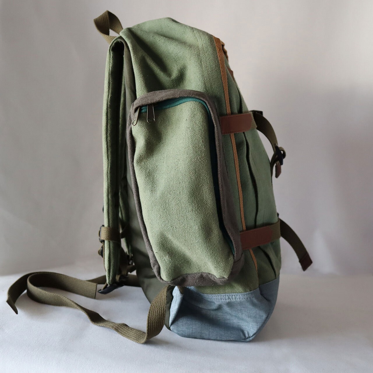 【Deadstock Item】バックパック / Convertible 2WAY Backpack/ グラス グリーン×アッシュシルバー・ボトム