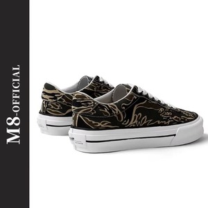 digitally printed low-top sneakers M0129