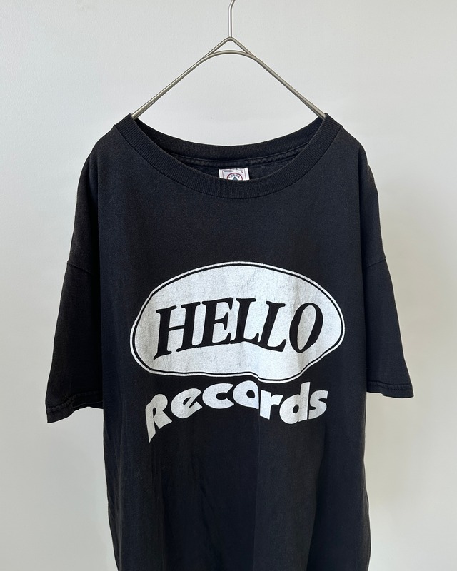 -HELLO Records- Vintage 90s L Print T-Shirt