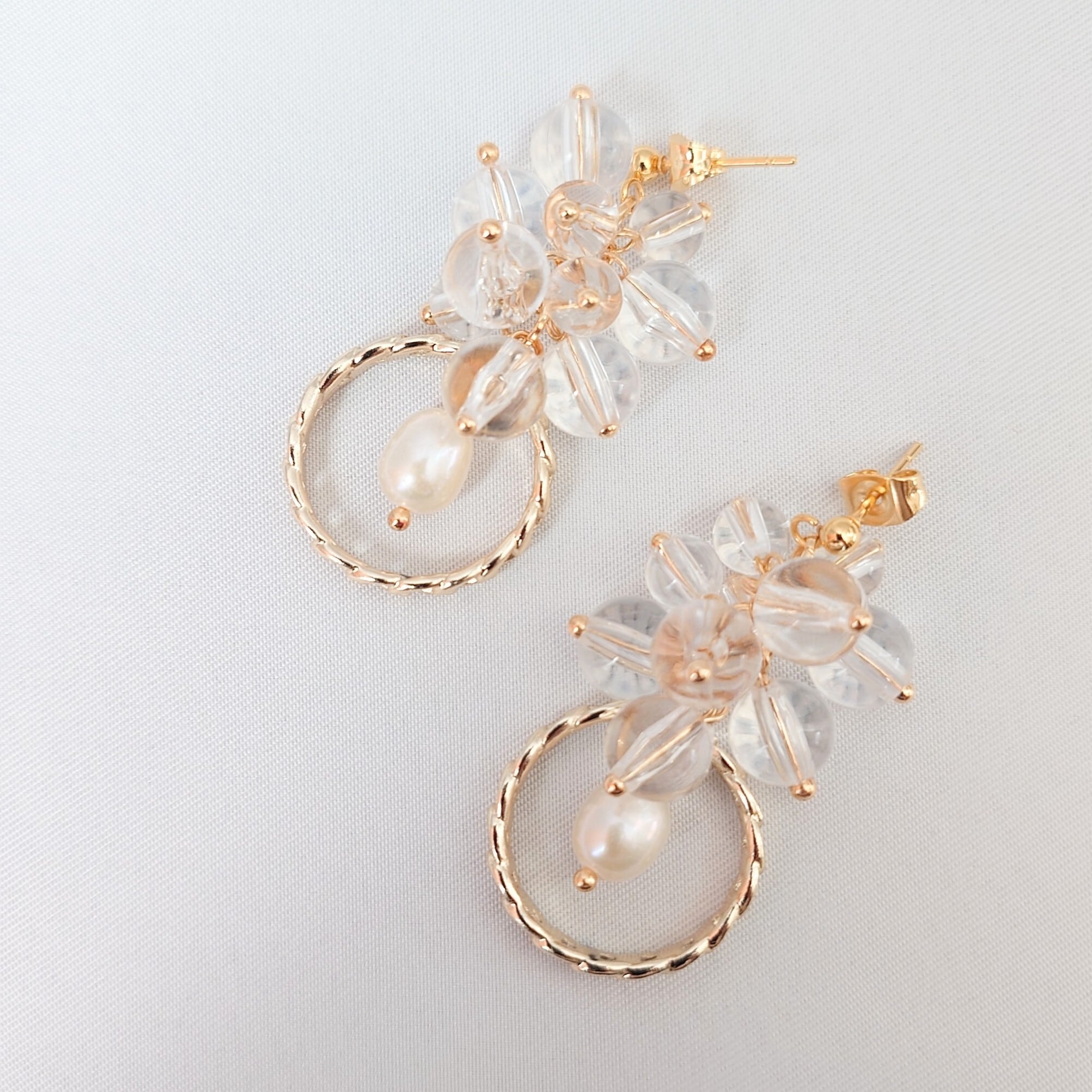 夜空に鳴り響くベルのようなピアス