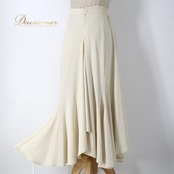 社交ダンス 衣装 スカート ホワイト系 チャコット Chacott レッスン 練習 白 日本製 大人っぽい 上品 おしゃれ 無地 シンプル 白 クリーム色 アシンメトリー レッスン着 練習着 やわらかい アシンメトリー スカート ダンスウェア フレアスカート クリーム色系 おしゃれな衣装 ホワイト系スカート 大人女性用 柔らかい素材 練習用スカート スタイリッシュ 日本製ダンス衣装 ダンスレッスン着