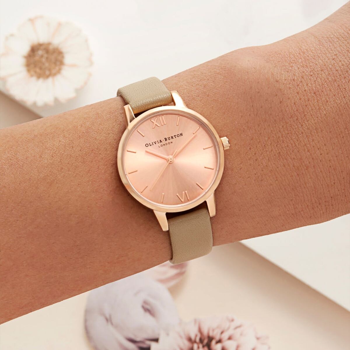 OLIVIA BURTON オリビアバートン サンレイダイヤル ミディダイヤル  