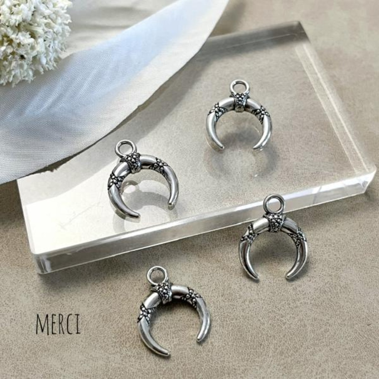 【4個】デザインホーンチャーム