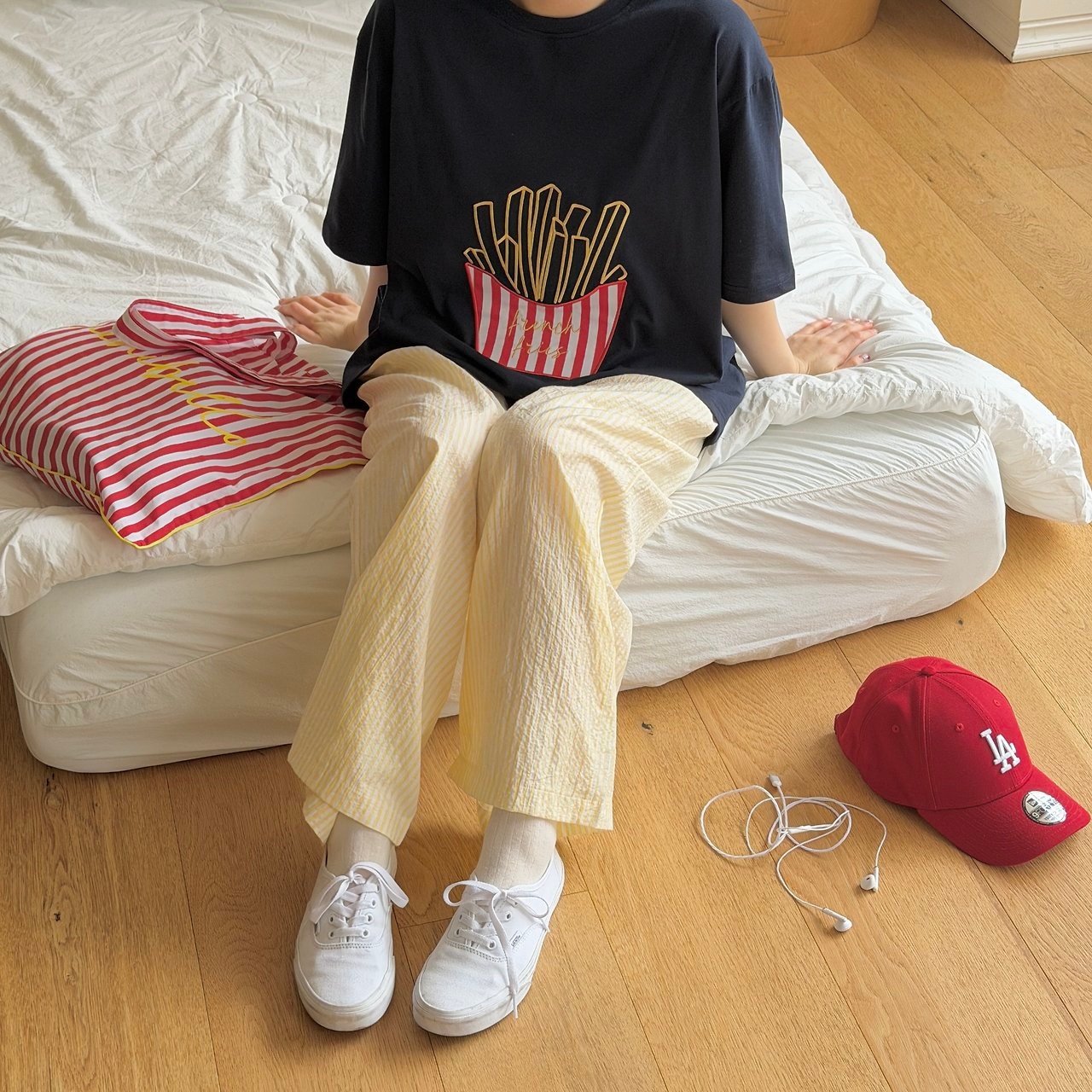 [ninibello] ADULT) French Fries Short Sleeve T-shirt / [니니벨로] ADULT)감자튀김반팔티