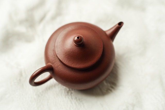 ヴィンテージ 宜興紫砂壺「笠帽・＜茗記＞銘」（約100cc）・朱泥