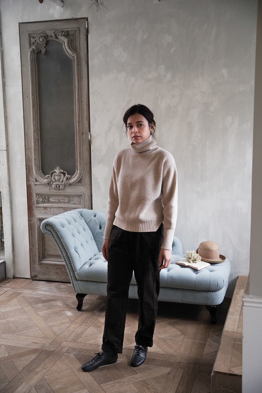 Hand Framed High Neck P/O