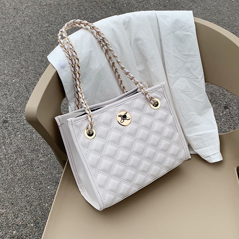 Shangxinスモールバッグレディース新聞2020夏の新しいトレンディなファッションチェーンショルダーバッグバージョンのネットレッドダイヤモンドスモールスクエアバッグ Tiancai_Wing_Bag9251303