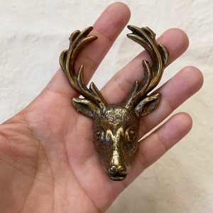 真鍮の鹿の壁飾り