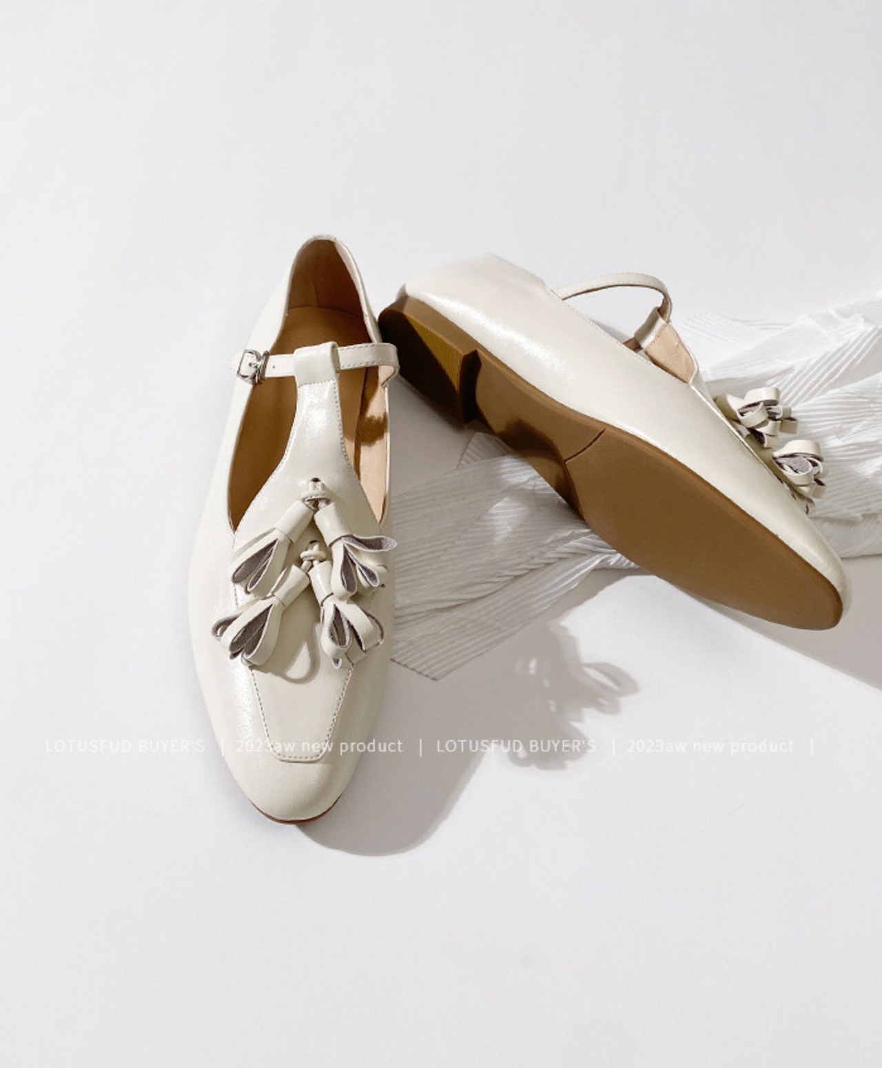  ローヒール フリンジ付きレザーシューズ