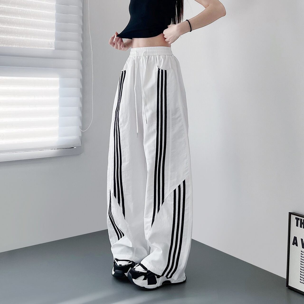 トラックラインアアクセントボリュームパンツ 2col R02355