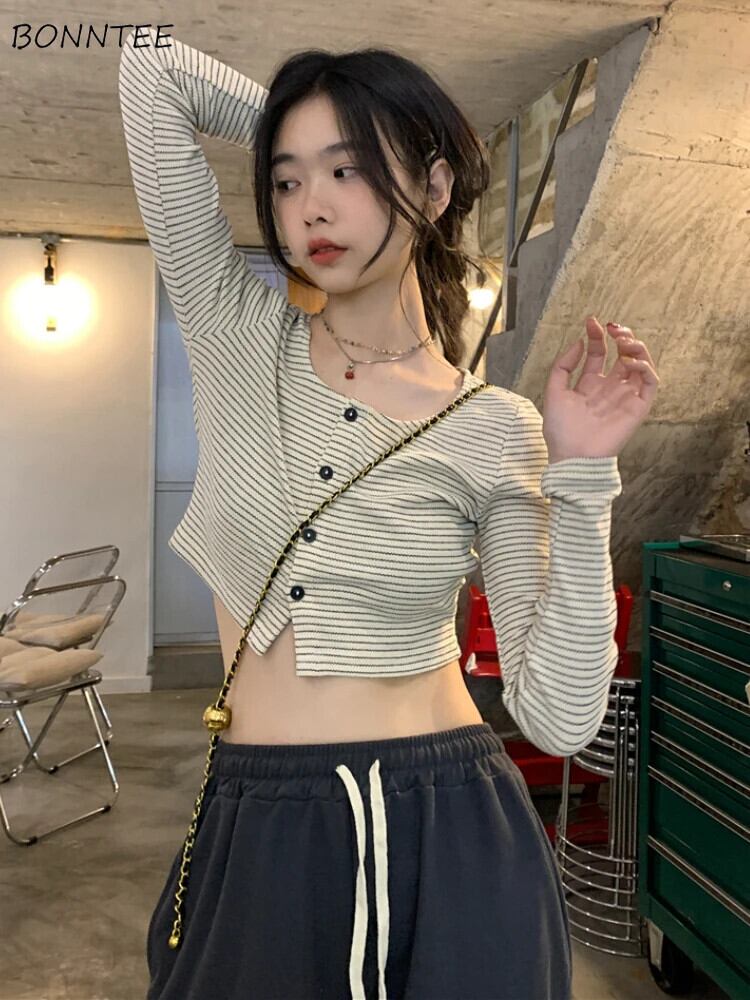【新作】【送料無料】 セクシーガールストライプ長袖 Tシャツ女性クロップトップスファッションスリムヤングオールマッチ秋新着カジュアル甘いヴィンテージシック 0226123140875