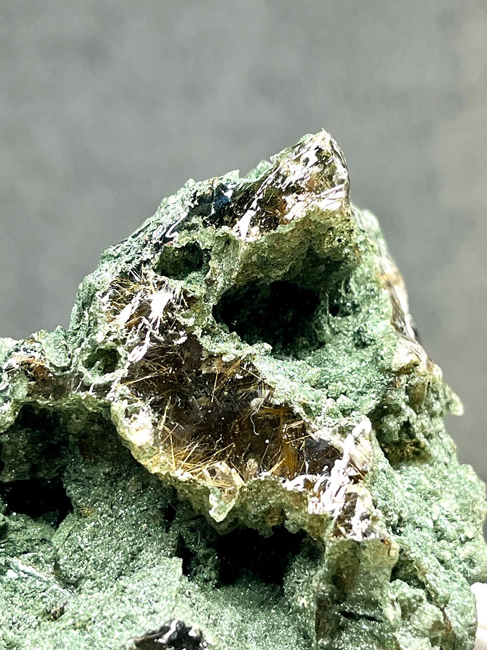 マニハール産クォーツ×ルチル【ML-0070】 from インド | acore Inc.