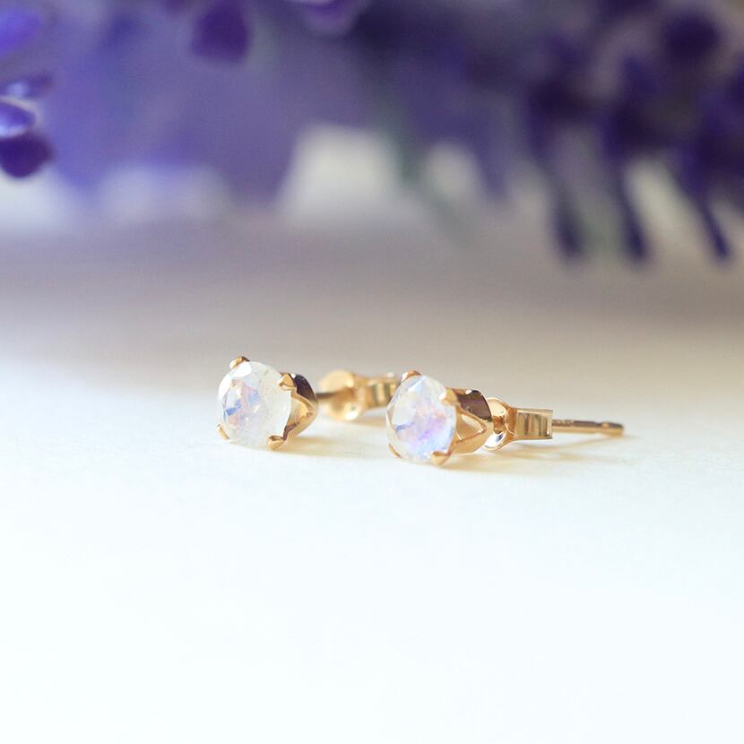 14kgf レインボームーンストーンの一粒雫チャーム 14kgf レインボームーンストーンの一粒雫チャーム