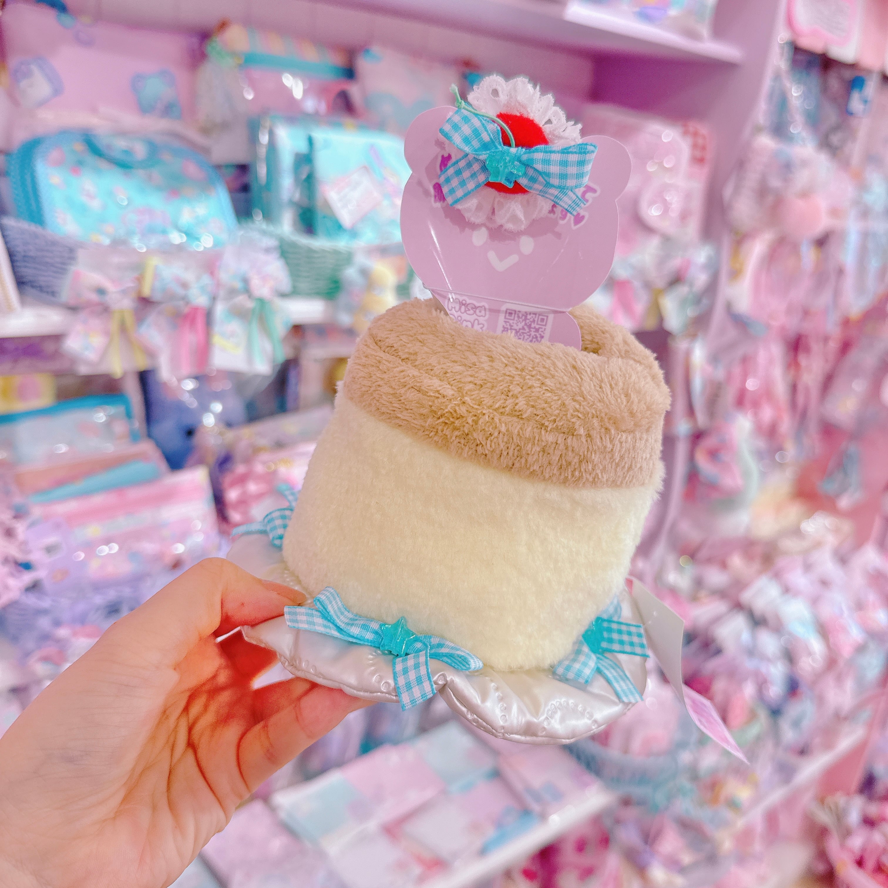 【A4】105-16ぬいぐるみが飾れるプリンのぬいぐるみ