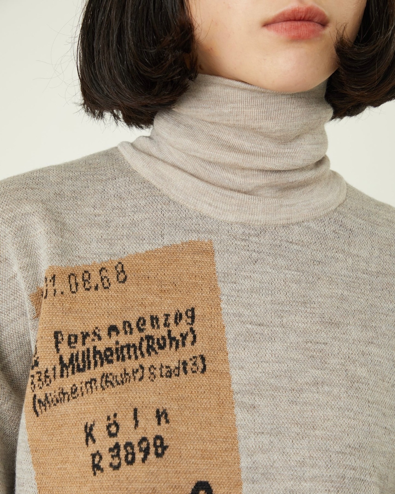 i’m here - Train Ticket Jacquard Turtle Knit :Beige|1968トレインチケット/ジャカード/アシンメトリー