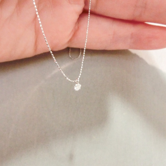 小さなダイヤモンドペンダント　0．1CT　K18　40cm