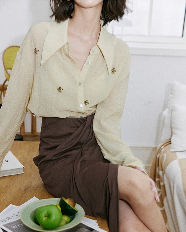 ビジューロングスリーブシャツ　A25054