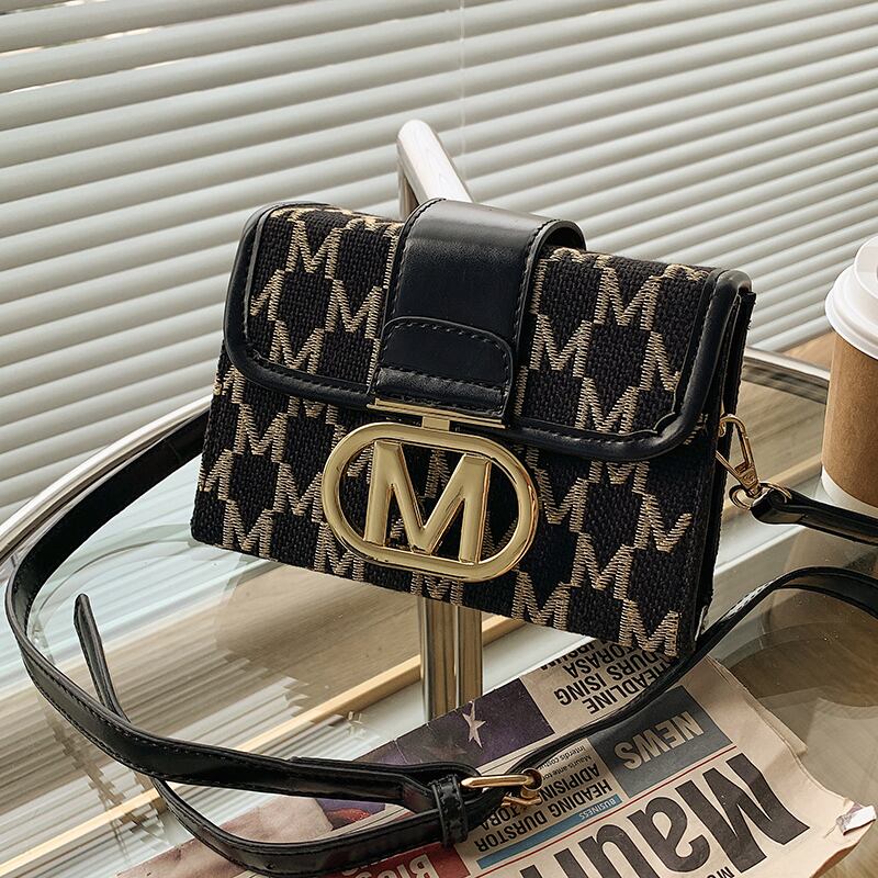 オータムウィンタースタイル 秋物 冬物 スクウェア メッセンジャーバッグ 手作りハンドバック81308100404