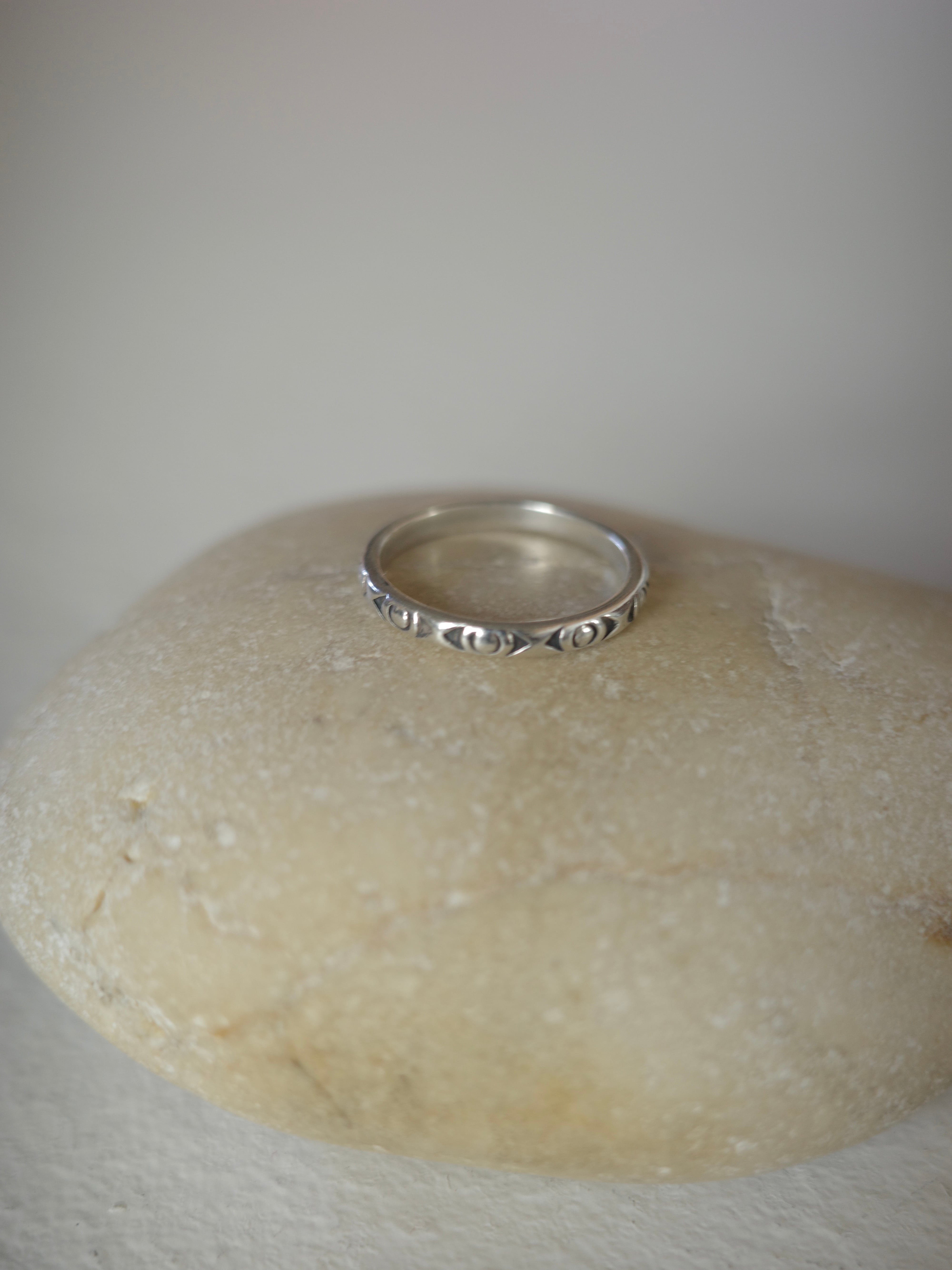 <vintagesilver925>southwestern stackable ring