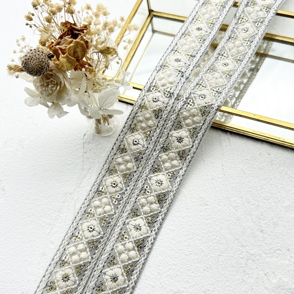 ホワイトドリーム [アイスブルー］インド刺繍リボン 2173 | インド刺繍