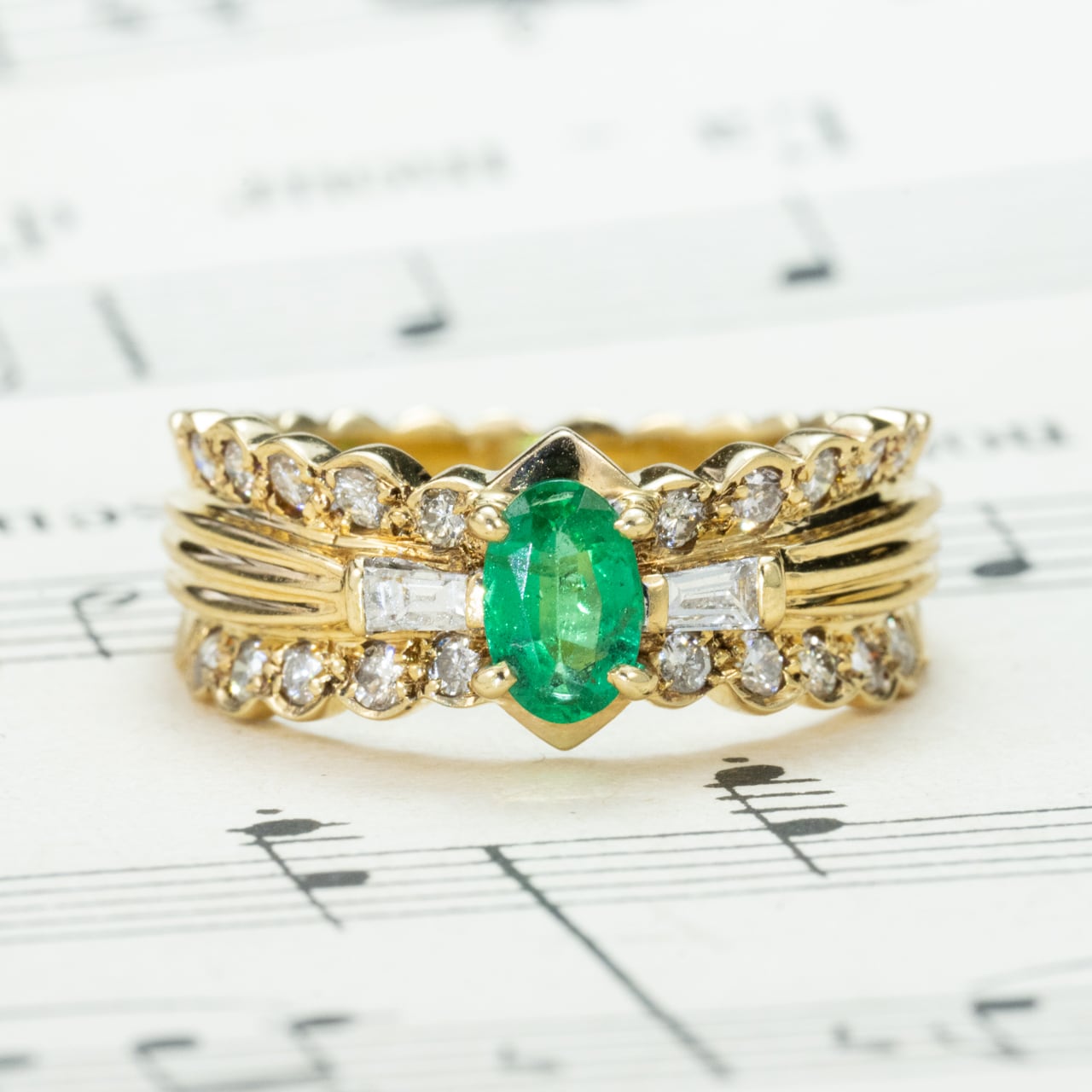 エメラルド リング K18 0.37ct ダイヤモンド 0.44ct リボンデザイン