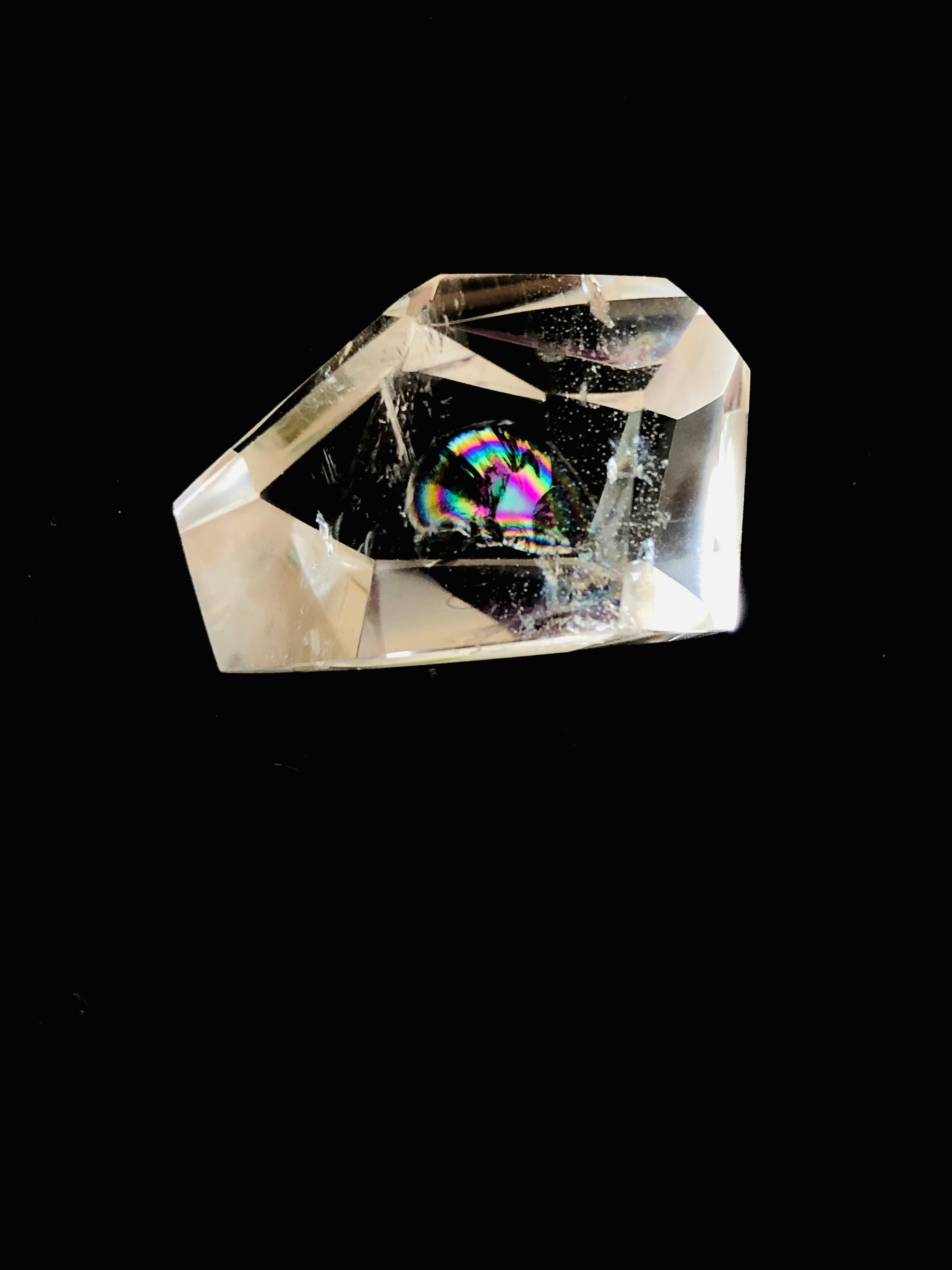 希望で未来を照らす石！アイリスクォーツタンブル（虹入り水晶）①